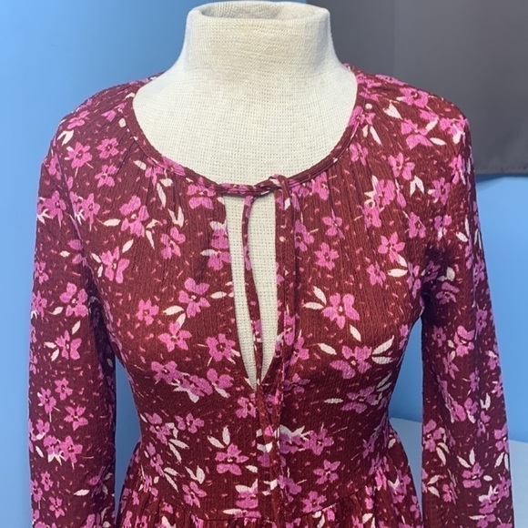 FREE PEOPLE Tiers Of Joy Plum Floral Print Maxi Size: XS Color: Plum - Picture 4 of 13